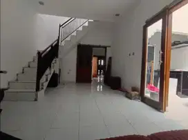 Dijual cepat rumah minimalis 2½ lantai bagus di Bumi Harapan Bandung