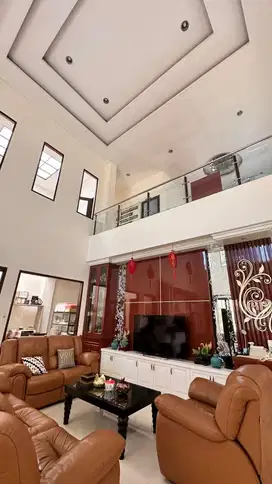 Dijual Rumah Mewah Galaxi Bumi Permai Surabaya