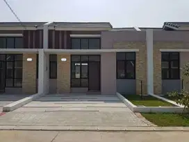Disewa/dijual rumah 1 lantai belakang sudah ditutup & keramik di East