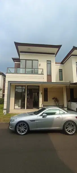Disewakan rumah 2 lantai posisi hook sudah ada ACnya type C Lavisa