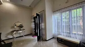 Dijual Rumah Mewah Araya 2 Surabaya