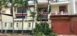 Rumah dengan Lokasi Strategis di Komplek Billymoon