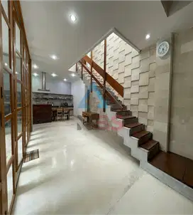 For sale 2 Bedroom freehold villa location in seminyak  petitenget
