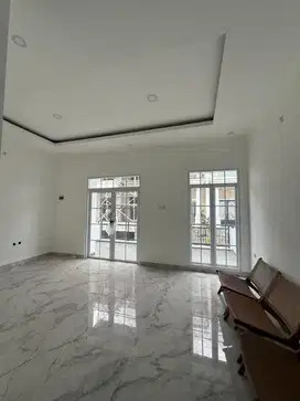 townhouse baru dan mewah di jakarta selatan pusat kota