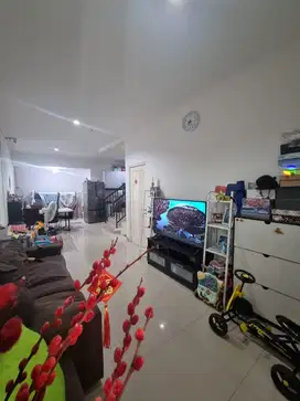 Dijual Rumah Rapi Siap Huni di Taman Semanan Indah Jakarta Barat