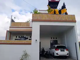 RUMAH LANTAI 2 LOKASI PADMA PENATIH DENPASAR TIMUR