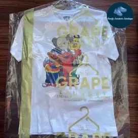 Kaos Uniqlo x Kaws x Sesame Street Group Tee White Original