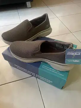 Sepatu Skechers go walk 7