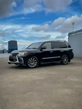 Lexus LX570 2012 Facelift / Full Spec / Low Odo / Like NEW