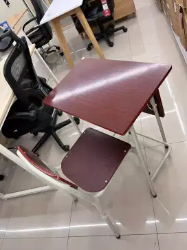 Set Meja Belajar Sekolah