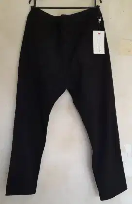 Celana Pria Reguler Fit Korean Style Straight Pants Hitam Premium