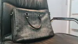 MCM Visetos Laptop Tasche Grau Authentic Kulit Asli Awet Elegan