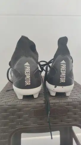Sepatu Bola  Adidas Predator Freak FG.3