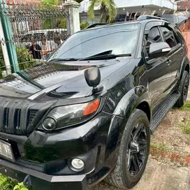 Toyota Fortuner 2.7 G Lux AT 2011