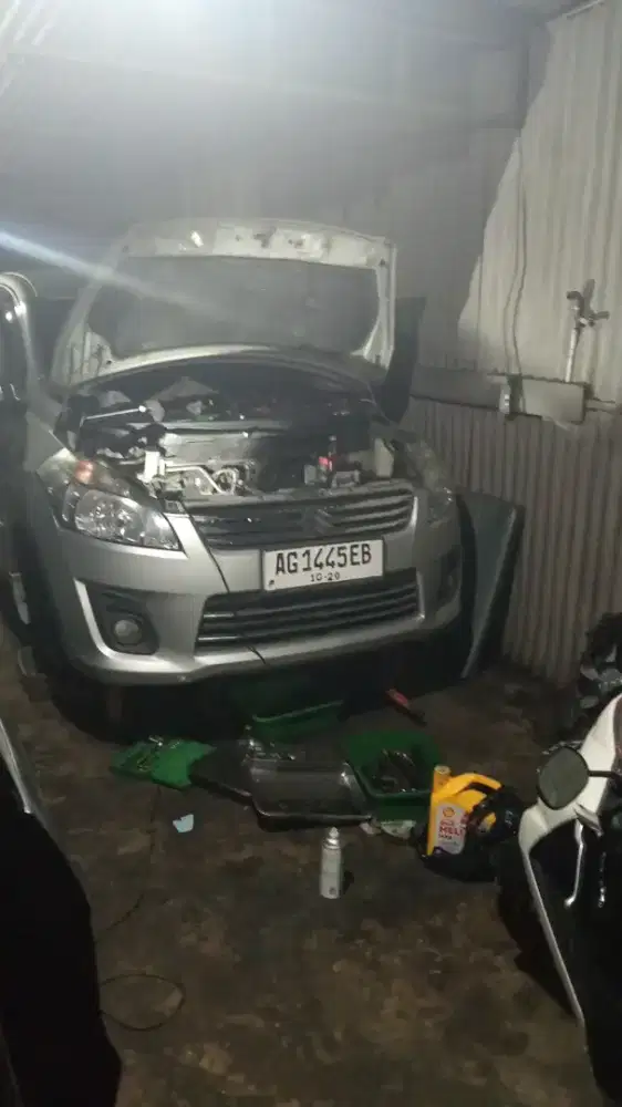 Bengkel service mobil
