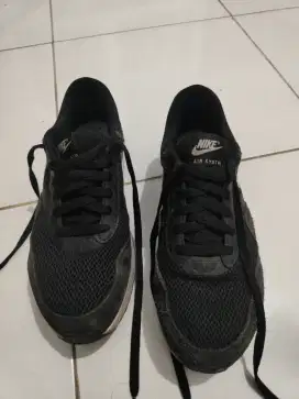 Sepatu Sneakers Nike Air Original