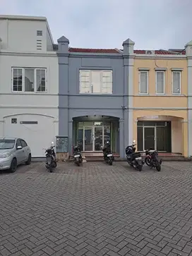 Ruko Siap Pakai,  2,5 LT, Utara, Lokasi di Kompleks Ruko Banjar Wijaya