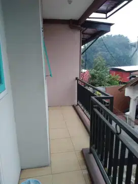 Jual Rumah 2 Lantai di Pharmindo Cimahi
