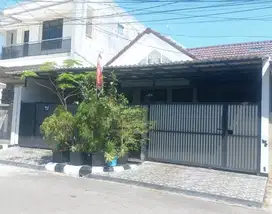 Rumah Terawat Dan Lingkungan Nyaman di Sutorejo Prima