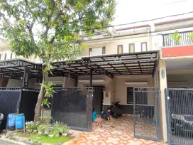 DIJUAL RUMAH BAGUS HADAP SELATAN LOKASI TERBAIK DI ARCADIA