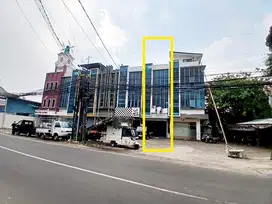 Disewakan Ruko 3,5 lantai, Luas 252m2 di Duren Tiga, jakarta Selatan