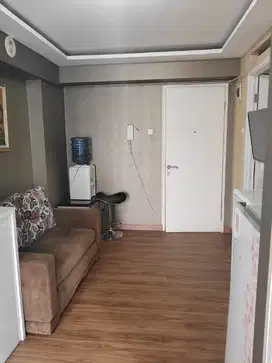 Disewakan Per Tahun. Tipe 2 BR. Full Furnished. Free IPL. Jakarta.