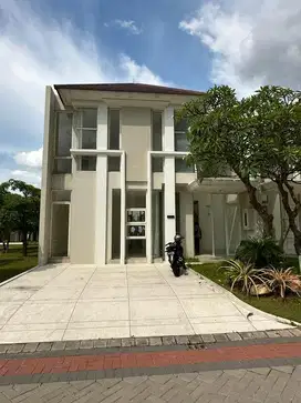 DIJUAL/DISEWA RUMAH SEBELAH TAMAN GRAND PAKUWON NORTH VICTORIA