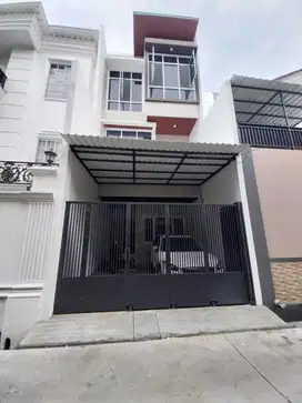 Jual cepat brand new house kavling polri jelambar di jakarta barat