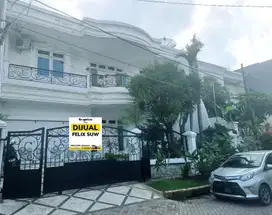 Jual Rumah 2 lt  Mulyosari Prima Utara