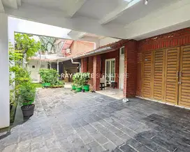 Rumah Mewah 2 Lantai Daerah SCBD Jl Tulodong Bawah IV