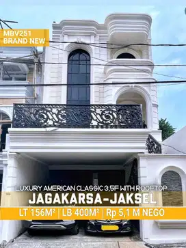 M251.BRAND NEW LUXURY AMERICAN CLASSIC3,5 FLOOR WITH ROOFTOP JAGAKARSA