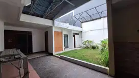 rumah sewa kawasan dago strategis kantor dekat ke mainroad