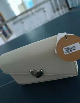 Tas wanita kondisi baru jk minat hubungi saya