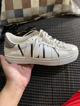 VLTN Garavani Original