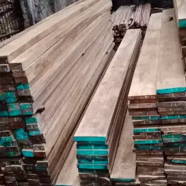 Papan Kayu Mersawa