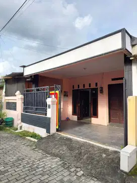 Rumah Strategis Harga Ekonomis di Wedomartani