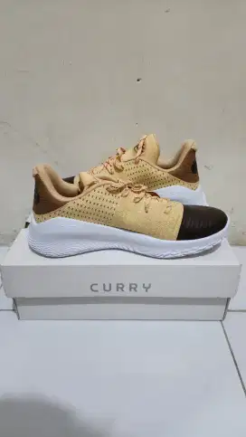 SEPATU BASKET UNDER ARMOUR CURRY LOW 4 FLOTRO ORI BNIB 44.5
