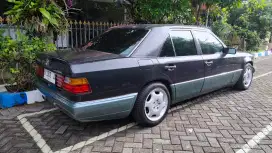 Mercy 300E'93 Manual