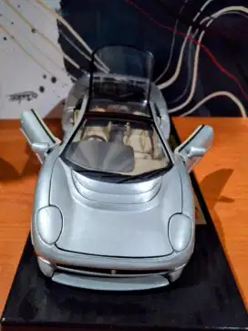 Diecast Jaguar XJ 220 Maisto 1:18