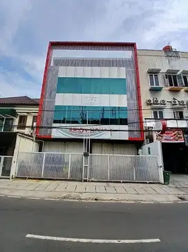 Disewakan Ruko Gandeng, 3 Lantai di Petogogan,Kebayoran Baru