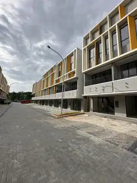 Disewakan Ruko The Loop BSD Ruko baru 3 Lantai di BSD City