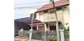 Rumah 2 Lantai Lokasi Strategis di Lebak Bulus, Jakarta Selatan