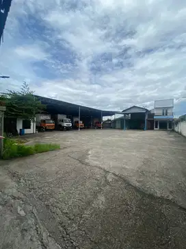 Dijual Showroom Luas dan Strategis Di Cikarang Utara Dekat Jabeka