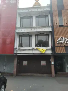 Ruko 3 Lantai Bagus Siap Pakai Di Kemang Raya