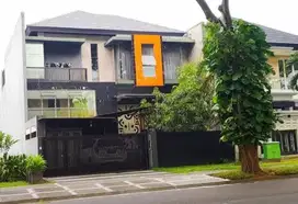 Rumah Minimalis 3 Lt Furnish Pool Lux Jalan Utama Royal Residence