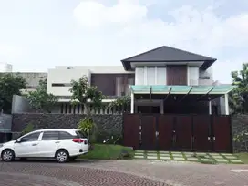 Termurah Rumah Mewah Minimalis 2 Lt Terawat Graha Family Depan