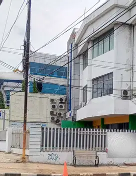 Ruang Usaha 2 Lantai di Jalan Raya Jatinegara Timur Balimester Jakarta