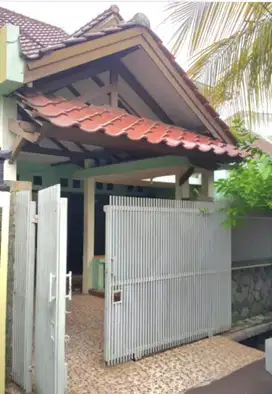 HOT SALE Rumah 1,5 lantai dekat pasar segar Graha Bintaro CL 264