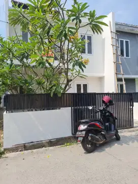 dijual hunian dua lantak hook di pondok cabe