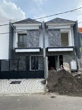 rumah baru di rungkut asri. dkt merr. wonorejo. nginden